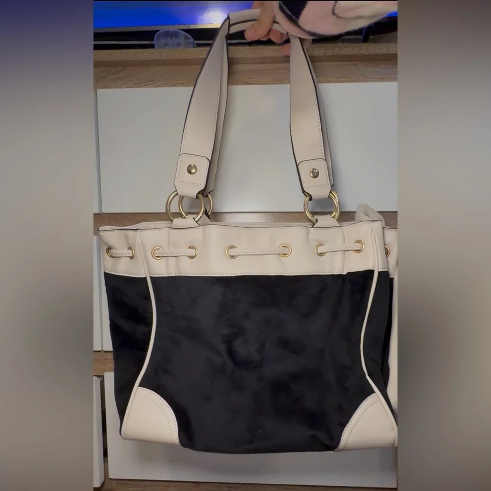 Juicy Couture Black and Cream Shoulder Bag